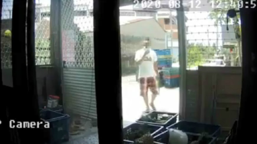 白衣男潛入阿嬤家。(圖/翻攝自雲林人事物)