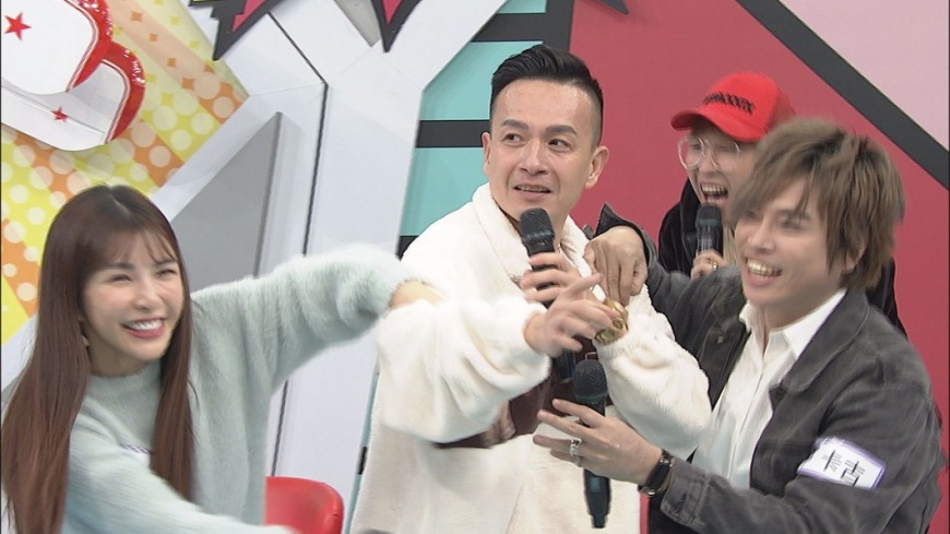 小鍾嗆詹惟中「把我當飯局妹」，兩人越吵越兇。（圖／中天提供）