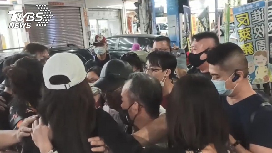 罷捷行動失敗,讓罷捷成員無法接受。(圖/TVBS)