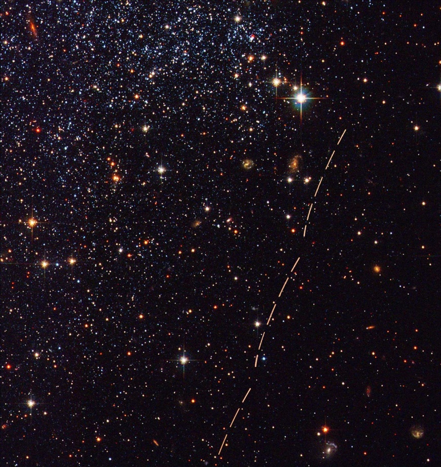 8月18日 Asteroid Trail Past Sagittarius Dwarf Irregular Galaxy。(圖/翻攝自NASA)