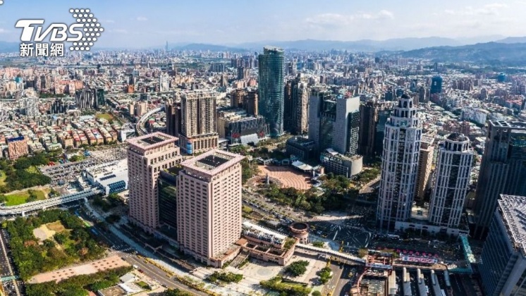 楊金龍表示,必須增加實質投資以及資金疏導才能緩解房市。(圖/TVBS)