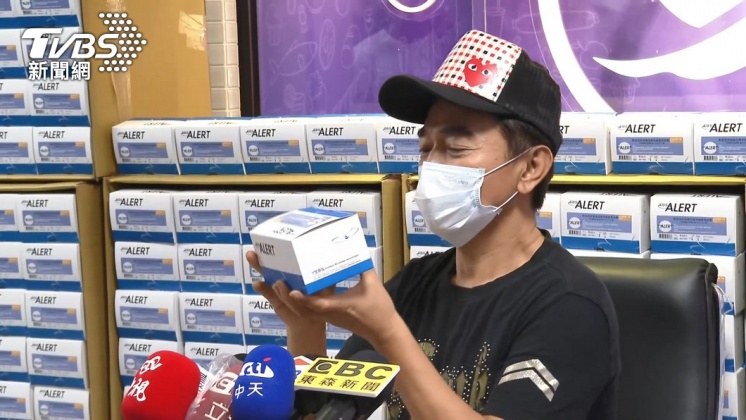 吳宗憲日前捐出11萬份新冠肺炎快篩劑。(圖/TVBS資料畫面)