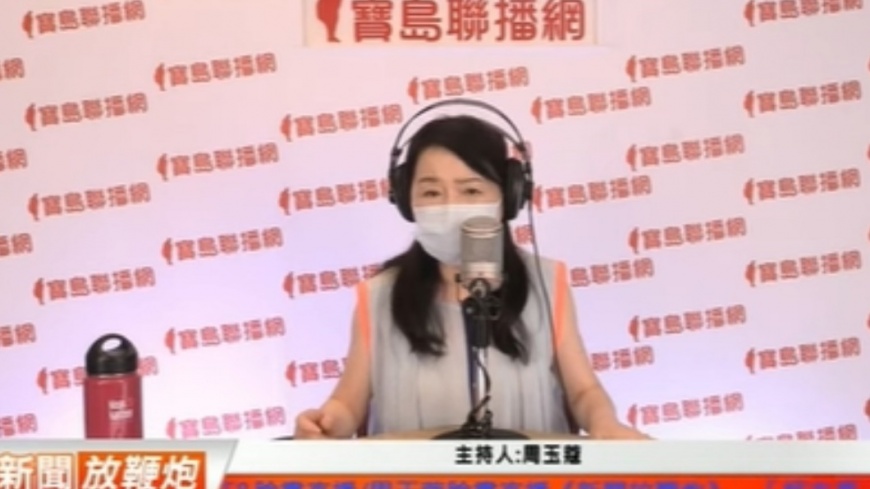 周玉蔻轟館長「肌肉男無腦」。(圖/周玉蔻臉書)