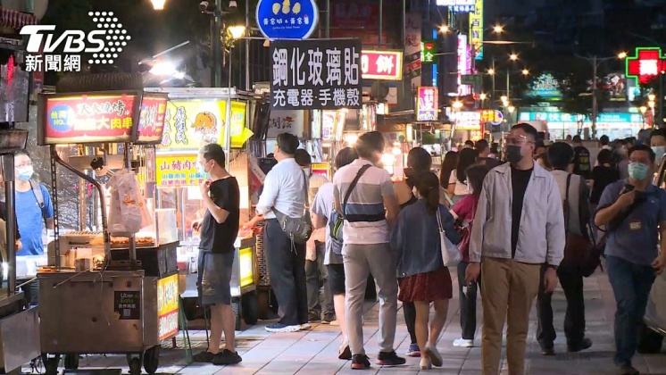 數據指出,戴口罩有效降低病毒傳播。(圖/TVBS資料畫面)