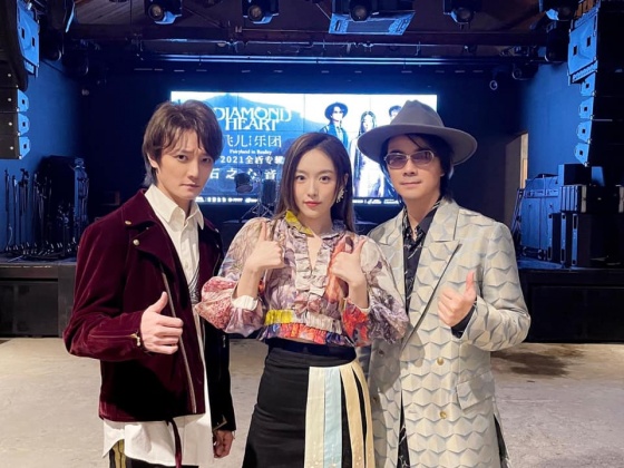 浪漫歌曲〈愛在蔓延時〉由阿沁、韓睿首度合唱。（圖／華研國際提供）