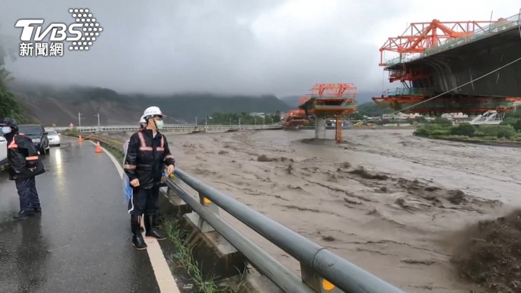 南部山區日前降下連日大雨。(圖/TVBS)