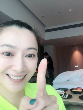 侯怡君日前貼出同框蕭大陸的照片,夫妻疑早和好如初。(圖/翻攝自侯怡君的家臉書)