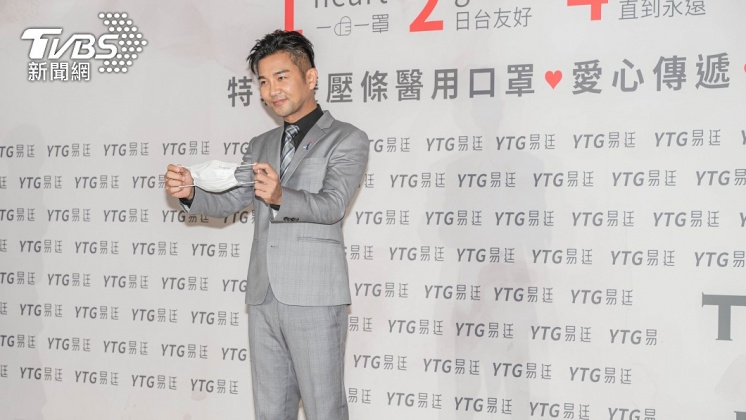 謝承均看到王齊麟、李洋的眼神很心疼。(圖/YTG提供)