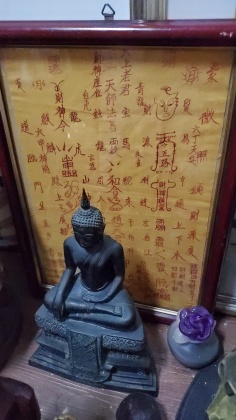 有其他網友分享家裡有類似物品。(圖/翻攝自靈異公社)