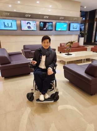 蔡義德日前才推出台語新專輯《過五關》。(圖/翻攝自蔡義德臉書)