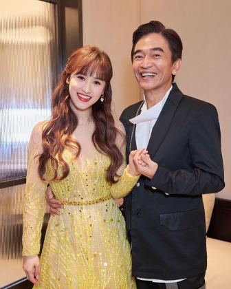 吳姍儒說爸爸越緊張感動,就越會以各種開玩笑方式帶過。(圖/翻攝自吳姍儒臉書)