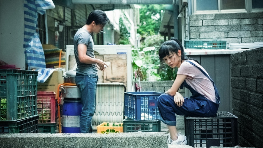 姚愛寗在《青春弒戀》飾演的的未成年女高中生綺綺。(圖/電影《青春弒戀》提供)