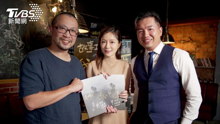 (圖左起)《與惡》劇場版導演黃致凱、尹馨接受鄭偉柏專訪。(圖/MOMOTV 75台提供)