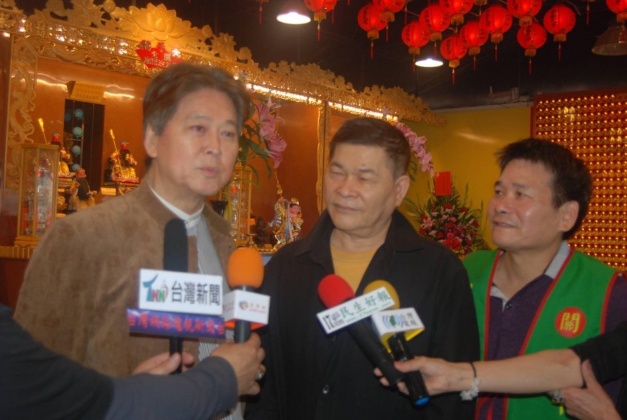 劉尚謙（圖左1）認為兒子現在的年紀正是擔任一線藝人最後的光芒。（圖／翻攝自劉尚謙臉書）