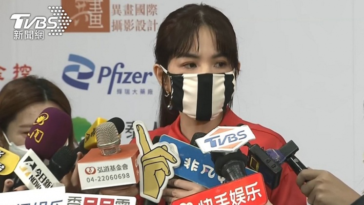 Ella祝福大S和汪小菲各自安好。(圖/TVBS)