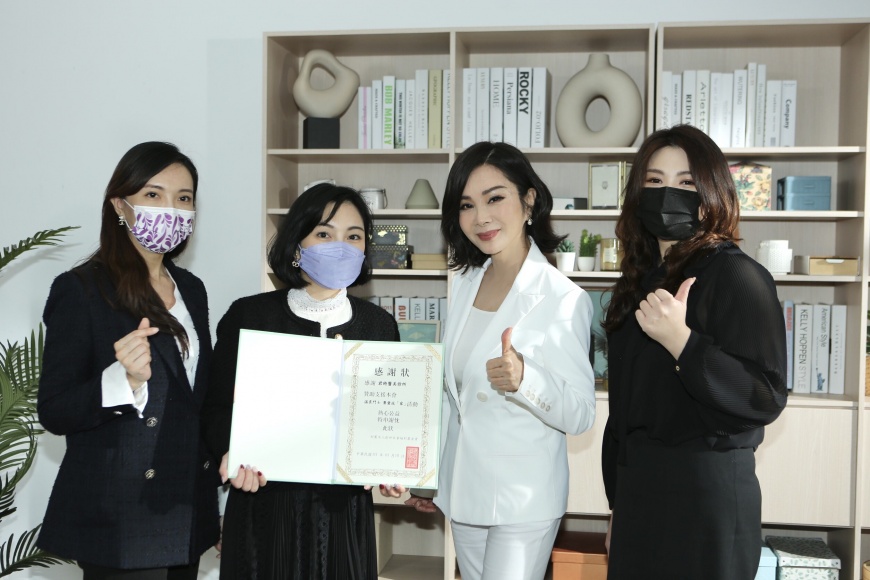 君綺醫美不落人後 響應代言人陳美鳳一同號召愛心捐款捐物資  獲創世感動道謝