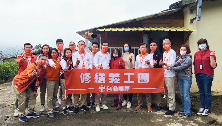 暖心房仲修繕義工團 讓弱勢老奶奶年前安心入新厝過好年