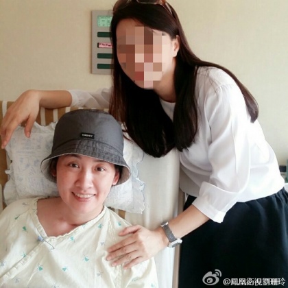 劉珊玲經歷一段漫長又艱辛的復健路。(圖/翻攝自劉珊玲微博)