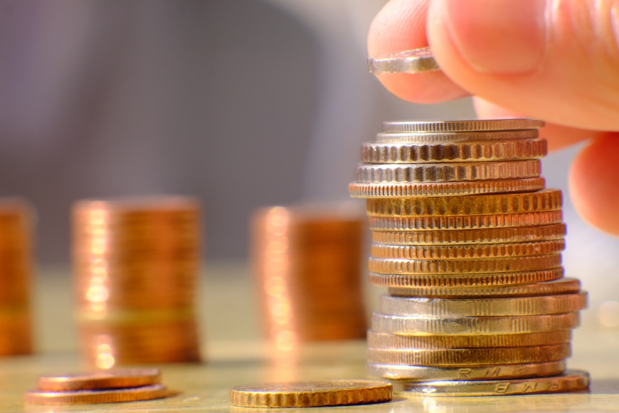 存到「人生第一桶金」是人生重大目標。（示意圖／shutterstock 達志影像）