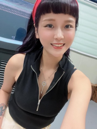 丟丟妹直播上線人數都以萬起跳，觸及和瀏覽率驚人。（翻攝自丟丟妹臉書）