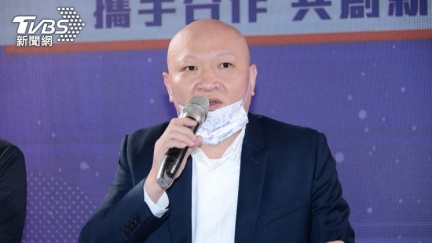 日前因林秉文口誤造成外界誤以為澎恰恰債務增加。(圖/許方正攝)