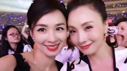 陶虹和張庭為姐妹淘。（圖／翻攝攝自微博）