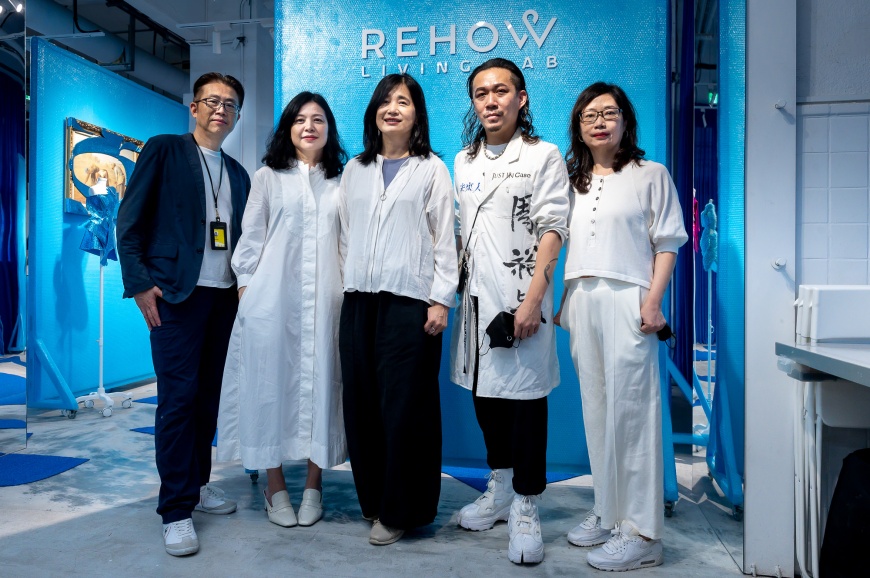 左起松山文創園區副總監戴星磊、REHOW共同創辦人林怡君、松山文創園區總監陳玉秀、REHOW共同創辦人林育貞