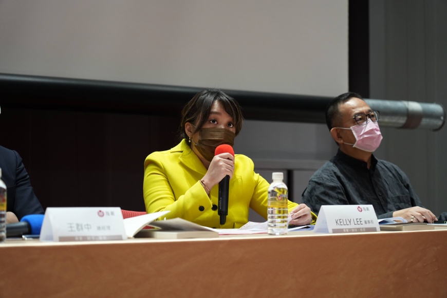 龍巖董事長Kelly Lee於股東常會中表示2021年的大幅創新服務成功為龍巖重塑了品牌價值,未來將拓展更多元的銷售通路