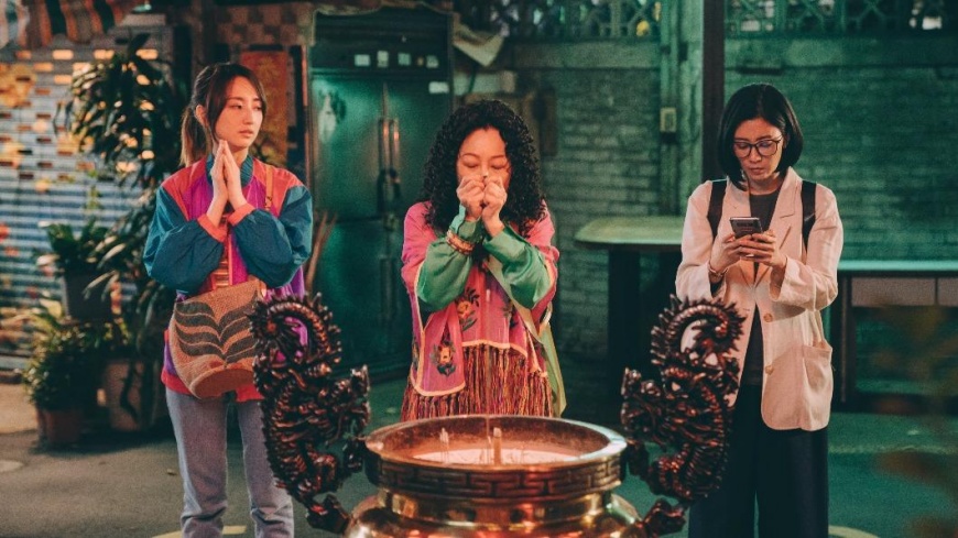 《媽,別鬧了!》上線後,迅速登上台灣排行榜第一名。(圖/Netflix提供)