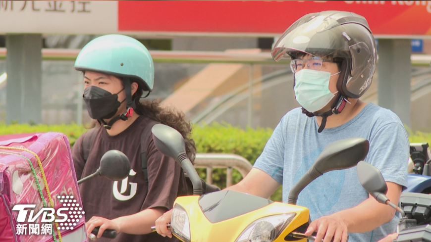 台北連日高溫。(圖/TVBS)