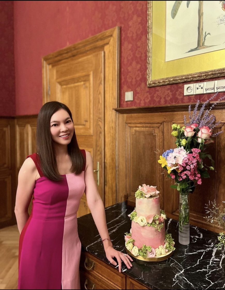 曾馨瑩和郭台銘慶祝結婚14週年紀念。（圖／翻攝自曾馨瑩IG）