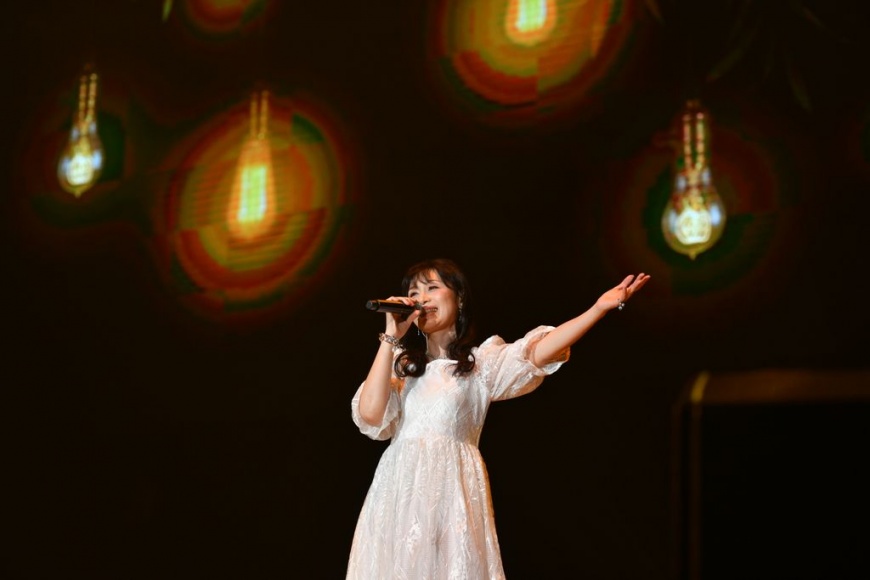 周子寒演唱多首成名曲。寬宏提供