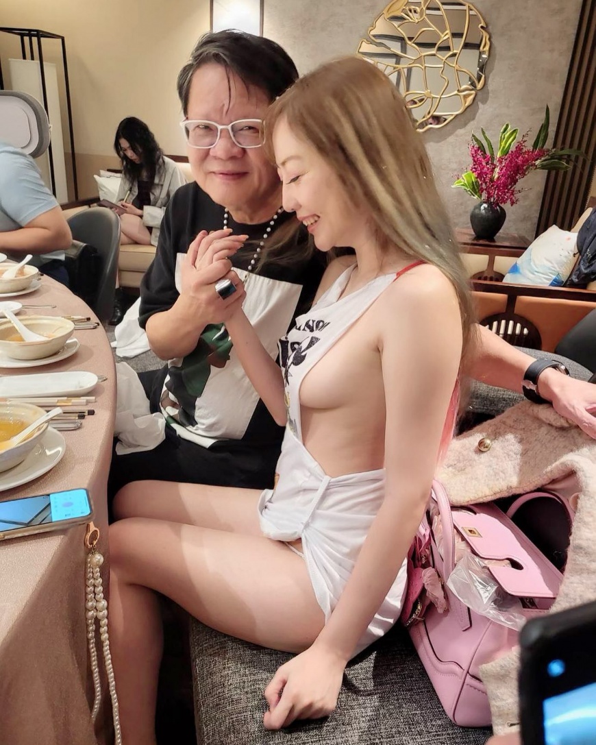 鄭進一同框T妹。(圖/翻攝自T妹臉書)