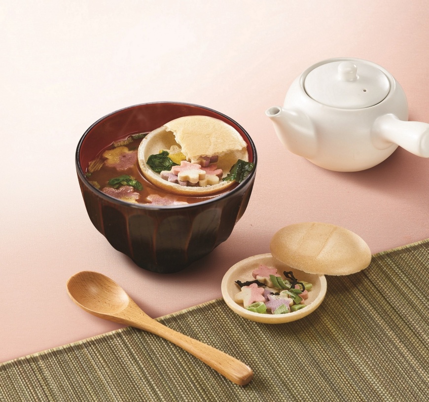 日本百年職人名物「金澤加賀麩不室屋花麩椀」。（圖／業者提供）