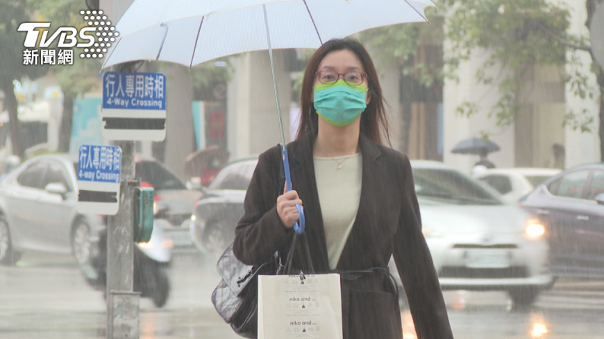第2波梅雨鋒面週日報到，全台轉有局部陣雨或雷雨。（圖／TVBS資料畫面）