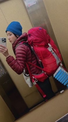 房思瑜每次登山行囊都是數十公斤。(圖/房思瑜提供)