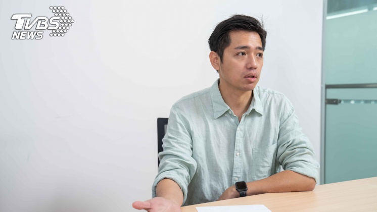 彭志宇表示他認為主播工作跟專題新聞主持人最大的差異,在於與眾多來賓觀點的統整與闡述 (圖/TVBS)