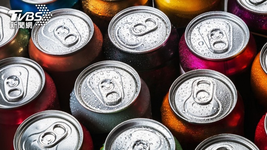 「含糖飲料」也是高尿酸的一大元兇。（示意圖／shutterstock達志影像）