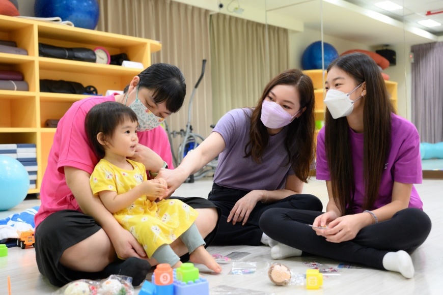 孩子生得少 一個也不能少 曾馨瑩2023年攜手早產兒基金會,擔任防護大使