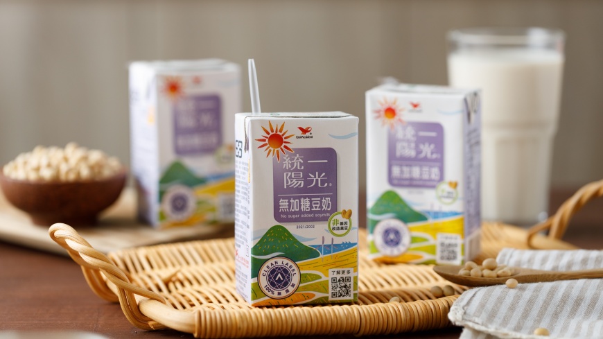 一天一瓶「統一陽光無加糖豆奶」搞定全家人蛋白質補充!