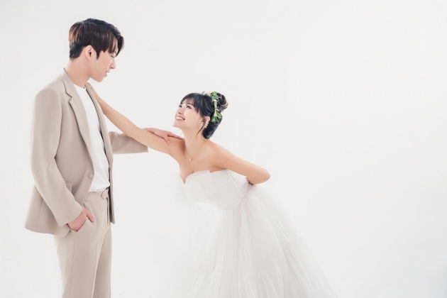 女星祈錦鈅5月初閃婚。(圖/翻攝祈錦鈅臉書)