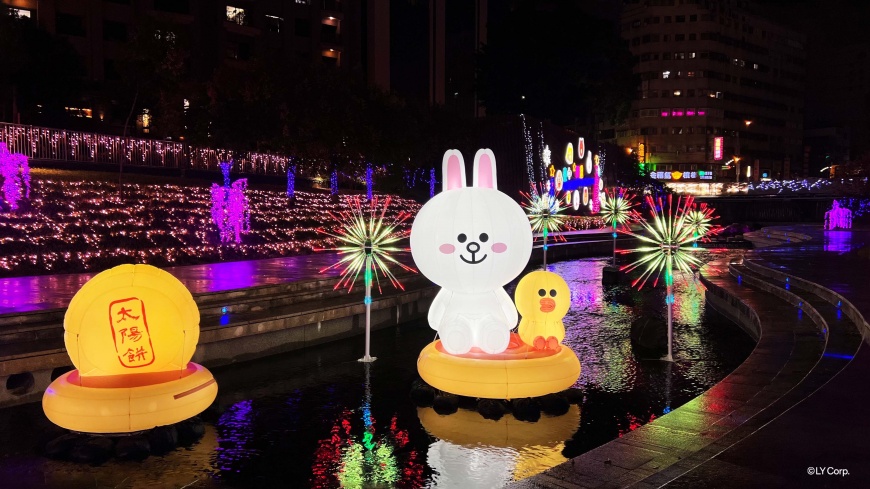 年末就是要到台中耶誕嘉年華! LINE FRIENDS好友來樂 熊大、兔兔在台中等你