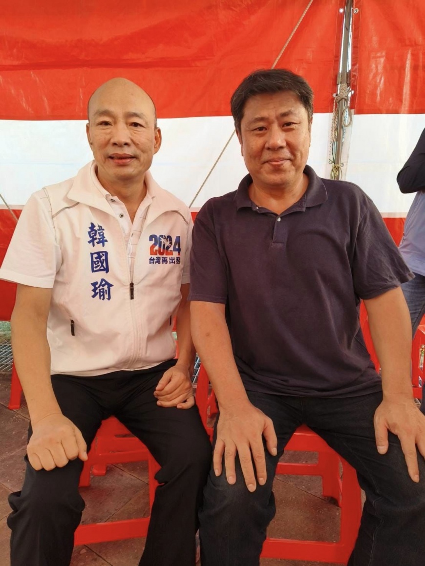 挺韓大將杏仁哥。（圖／翻攝自杏仁哥臉書）