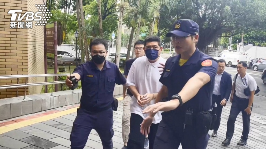 臉書狩獵SOP曝光！NONO涉性侵6女　拐進房「變臉逼先洗澡」