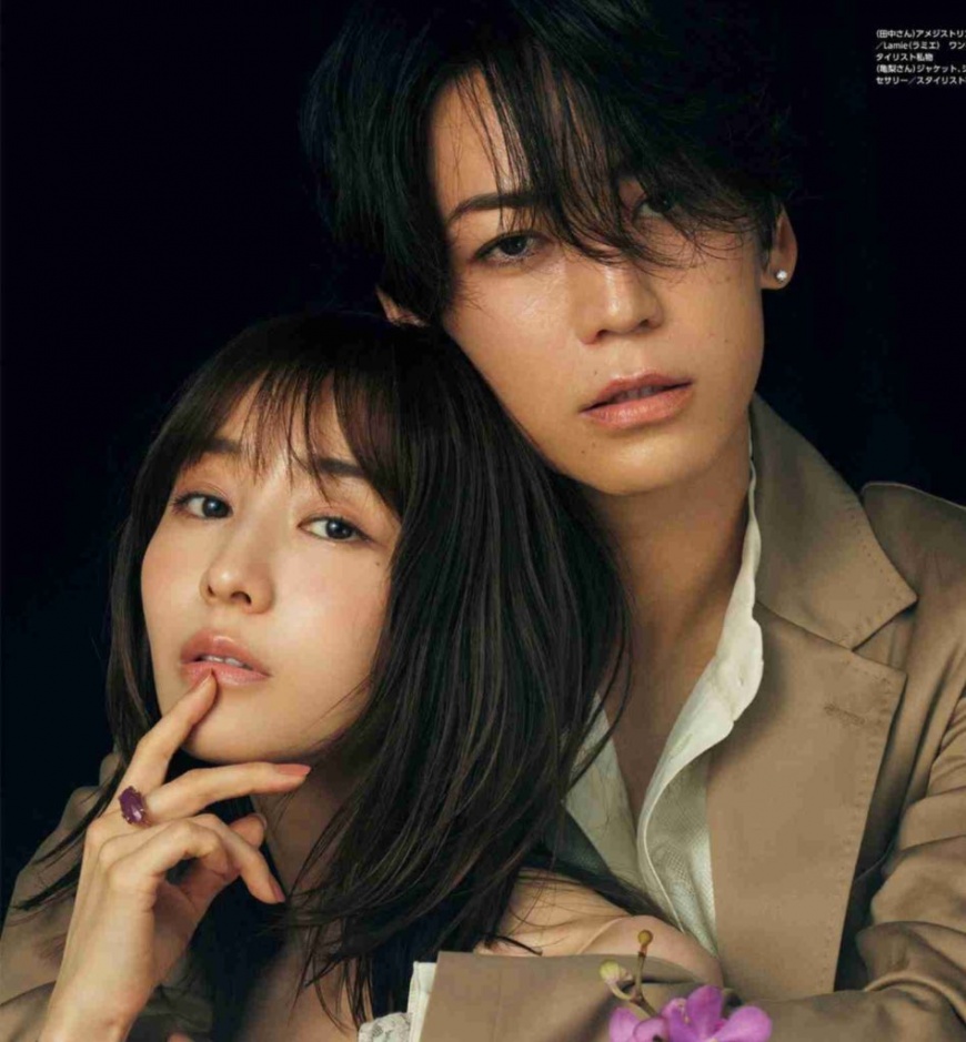 龜梨和也和田中美奈實曾一起拍過《MAQUIA》雜誌。(圖/翻攝自《MAQUIA》)