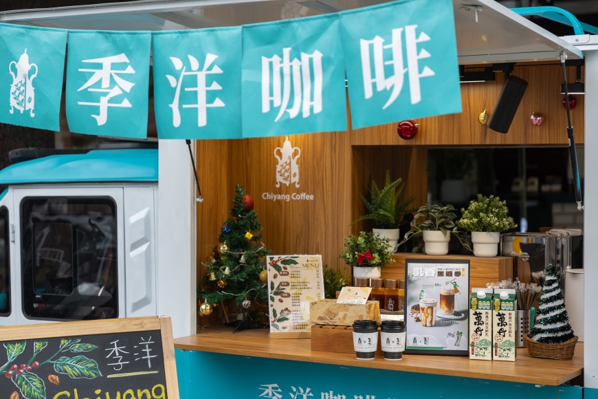 「萬丹酪農戶限定鮮奶」攜手南台灣「季洋咖啡」,聯名推鮮奶飲品—萬丹黑糖鮮奶茶、萬丹黑糖拿鐵咖啡