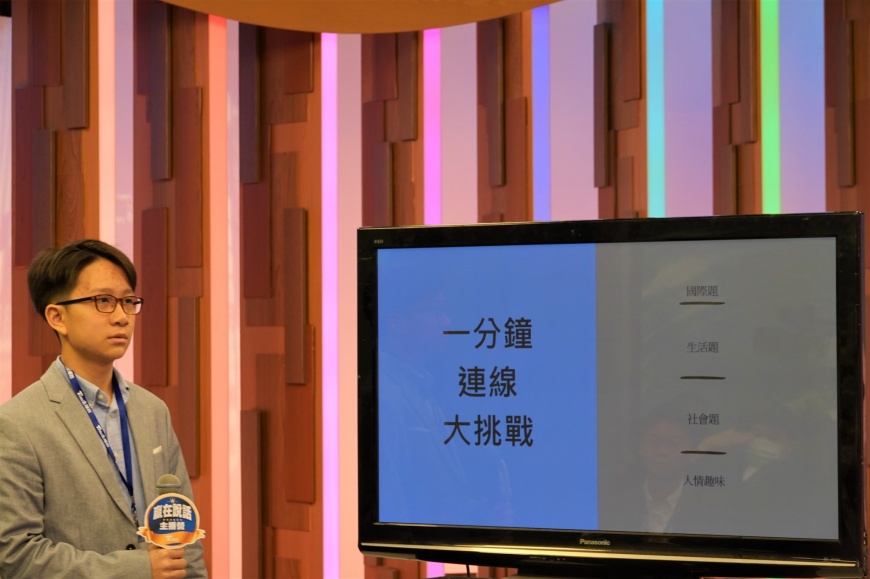 營隊的最後,每位學員都會面對鏡頭錄製專屬的自我介紹結合面試科系的作品,以最貼近業界的規格,打造最有臨場感的面試實戰經驗