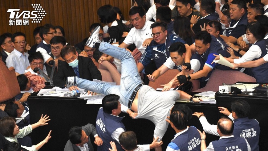特稿/避免國會「全武行」!韓國瑜要展高度 綠要尊重多數民意
