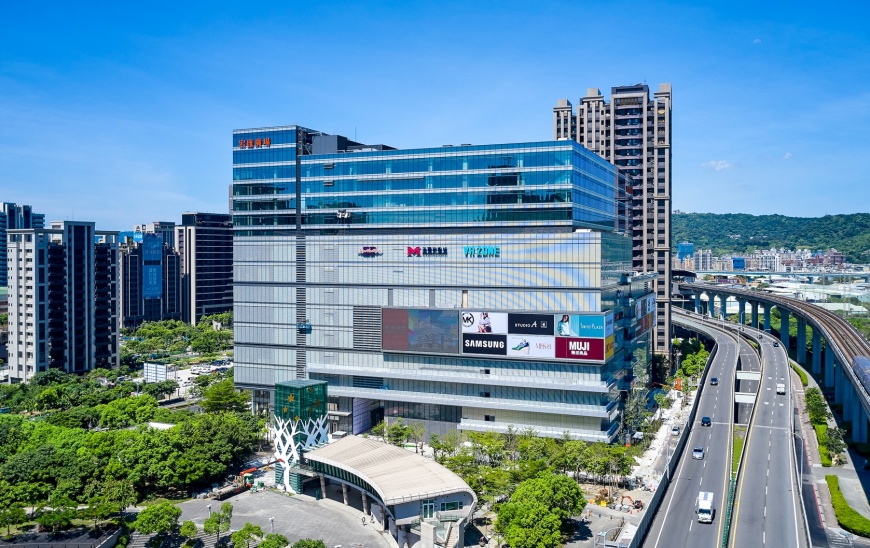 宏匯廣場不僅持續加強與在地連結,如認養願景公園、積極參與市政活動