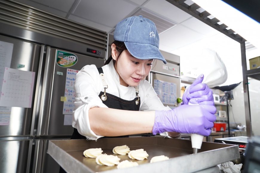 夢想18 DIX-HUIT PÂTISSERIE 壹拾捌甜點室 承襲法國藍帶學院廚藝職人精神  傳遞「家」的幸福感